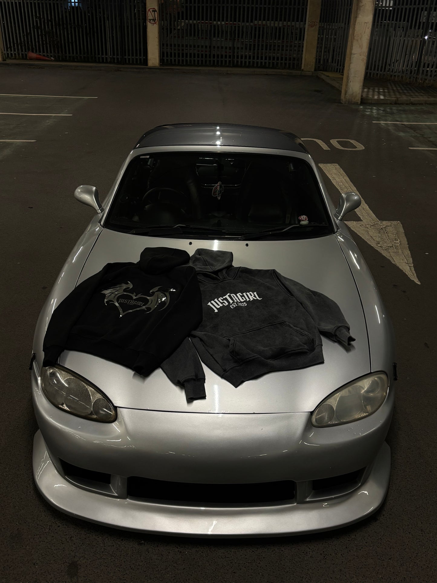 DRAGON HEART HOODIE