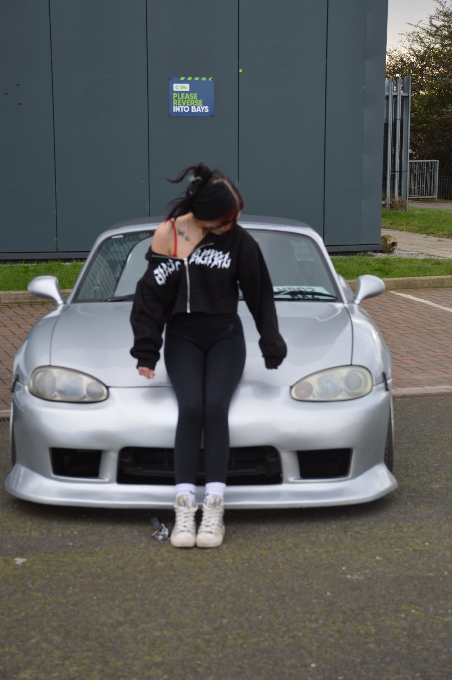 CROPPED HOODIE